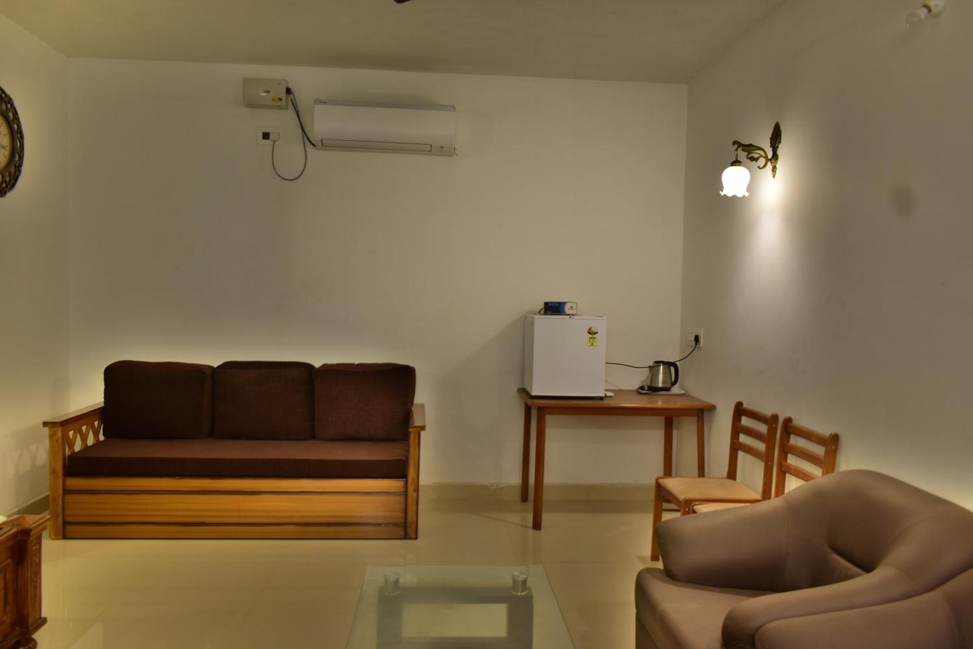 Silent Waters Resorts Yelagiri Ngoại thất bức ảnh