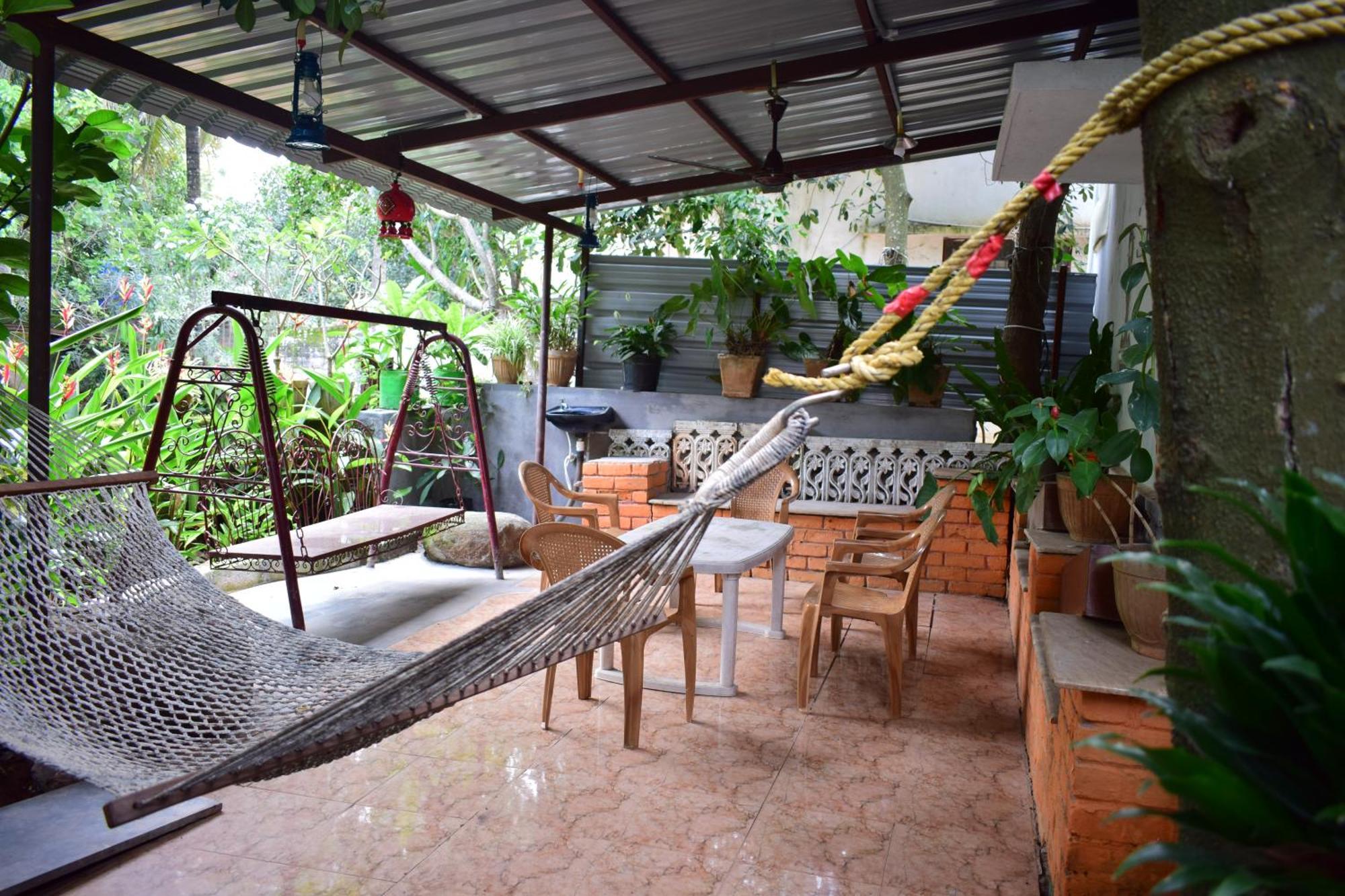 Silent Waters Resorts Yelagiri Ngoại thất bức ảnh