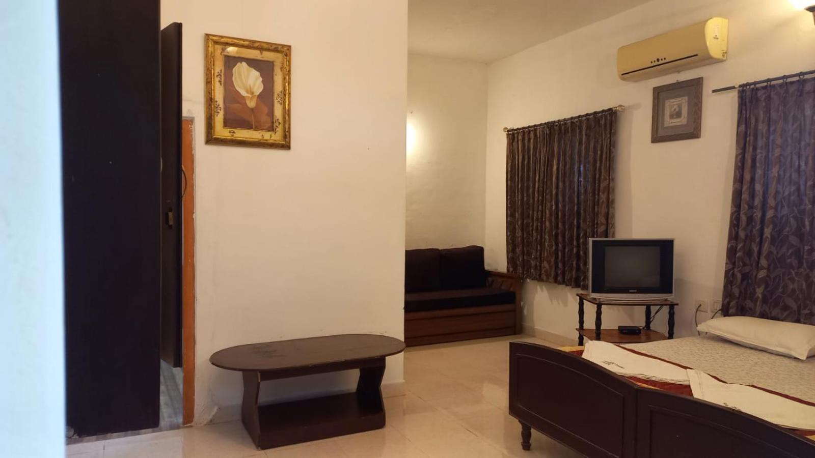 Silent Waters Resorts Yelagiri Ngoại thất bức ảnh