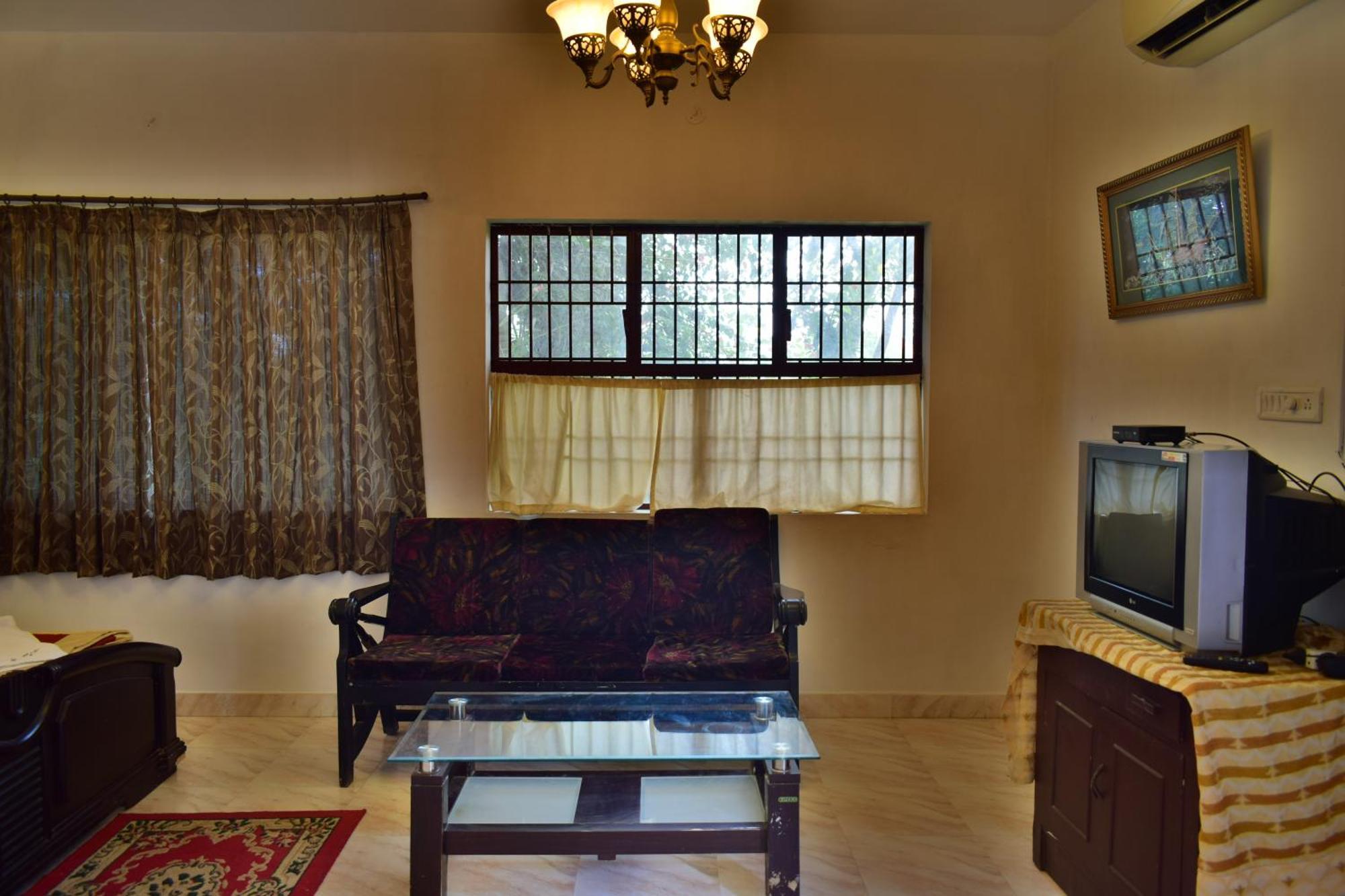 Silent Waters Resorts Yelagiri Ngoại thất bức ảnh