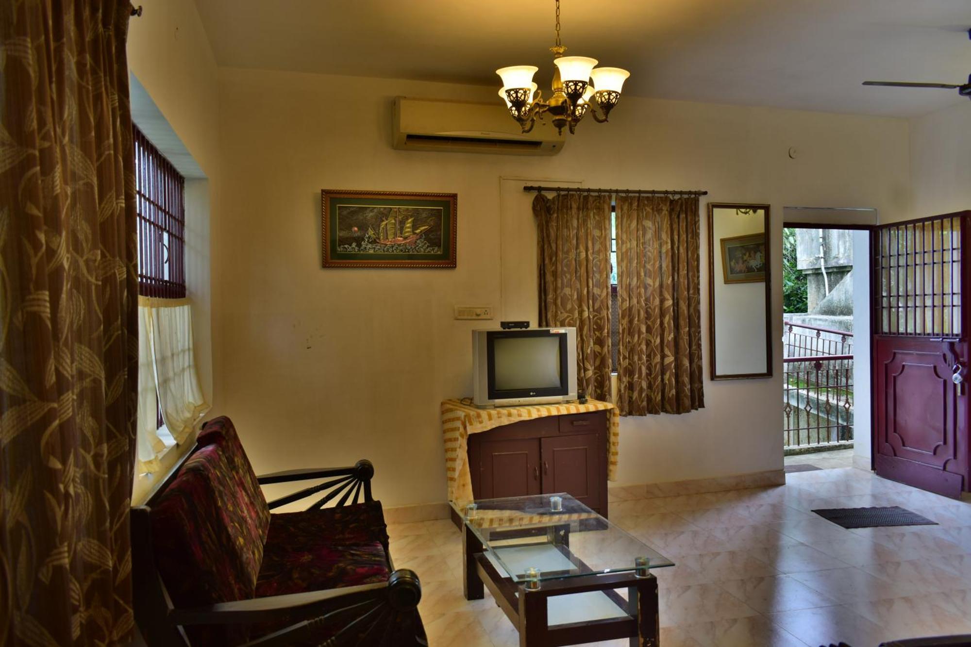 Silent Waters Resorts Yelagiri Ngoại thất bức ảnh