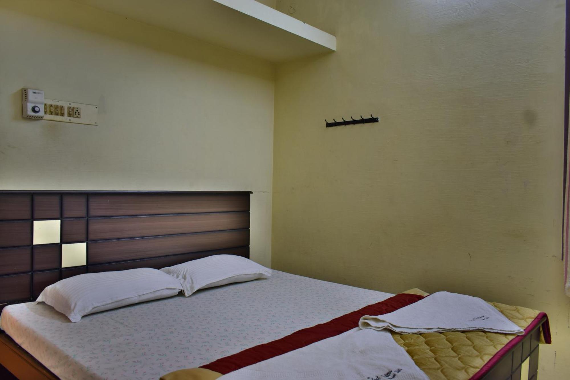 Silent Waters Resorts Yelagiri Ngoại thất bức ảnh