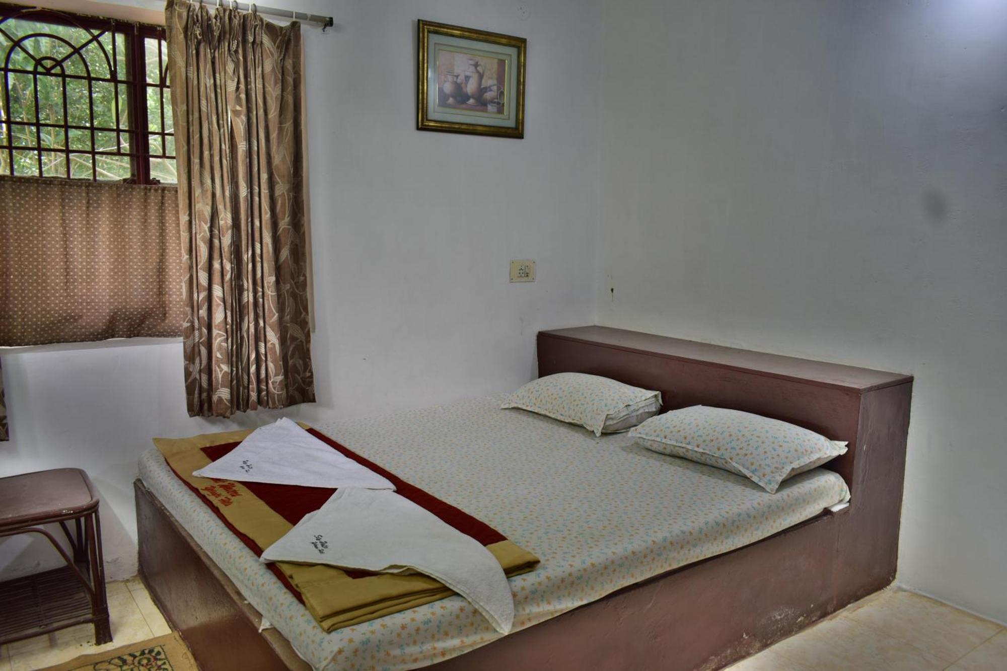 Silent Waters Resorts Yelagiri Ngoại thất bức ảnh